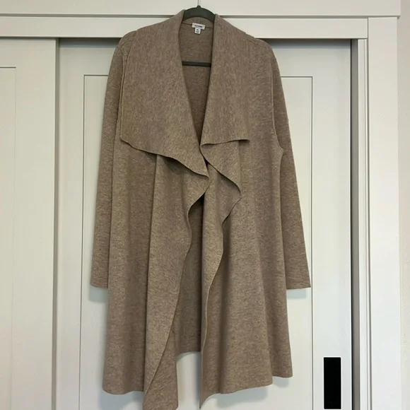 Cuyana, wool cashmere wrap sweater with pockets in oatmeal, size